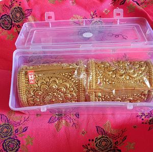 Antique Gold Bangle Set