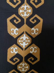Set Of 2 sleeveless kurtas