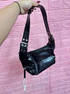 Chic Black Shoulder Bag