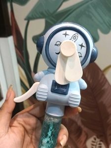Bubble making toy with fan