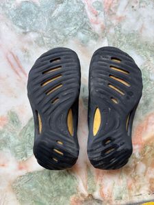 CROCS Echo Wave
