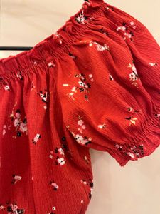 Red Floral Off-Shoulder Puff Sleeve Crop Top