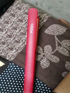 VEGA Red Hair Straightener