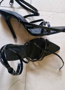 Chic Black Patent Strappy Heels