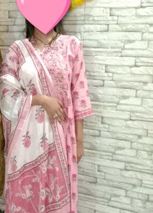 Pretty pink kurta set with duppata