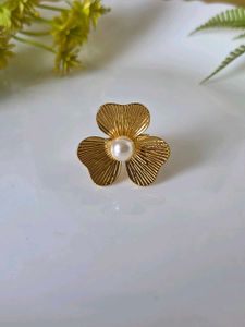 Adjustable Elegant Gold Flower Pearl Ring