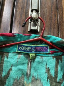 New Top With Tag