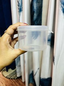 set of 6 metal Bangles with box new