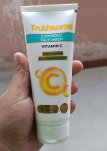 Truthsome Vitamin C Face Wash
