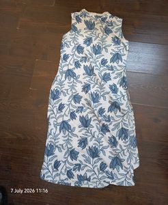 Blue Floral Print Sleeveless Kurta