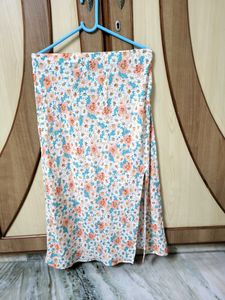Beautiful Skirt Nice Fitting With Side Slit