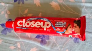Close Up Toothpaste. Ever Fresh++