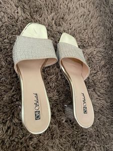 Good condition Golden Heels