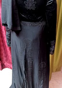 Beautiful Naqab With Hijab Dupatta