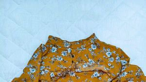 Cute Floral Ruffled top