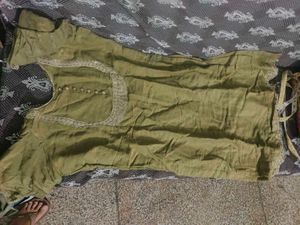 Green Kurta Set with Embellishments