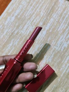 Mamaearth Tinted Lip Balm Shade Crushed Nude