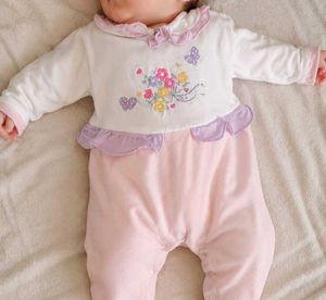 Cute Baby Girl Romper (0 to 6 months)