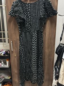 Stylish Black &amp; White Printed Midi Dress