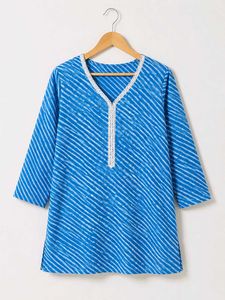 Blue/Green Striped Kurta with White Lace Detail