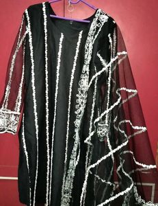 ❤️✨Women's Black Embroidered Suit Set with Dupatta