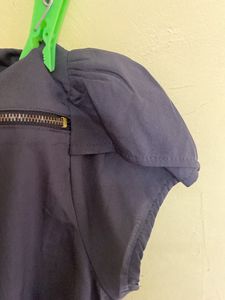 A Greyish Vero Moda Top