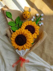 Handmade Crochet Sunflower Bouquet with Bee