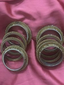 Any one set at rs 200