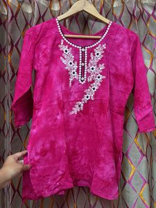 Vibrant Pink Embroidered Kurta