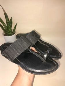 Black FLATS