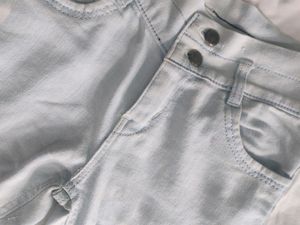 *PRICE DROP* JEANS
