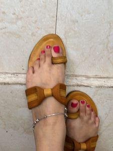Stylish Brown Toe-Ring Sandals