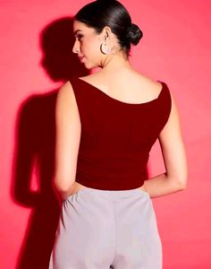 Stylish Sleeveless Burgundy Top