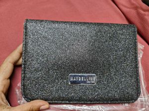Maybelline New York Sparkle Pouch-0 times used