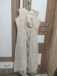 Elegant Floral Print Sleeveless Kurta