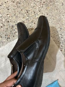 Freeway Black Formal Shoes