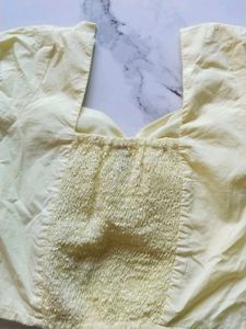 Chic Yellow Ruched Top