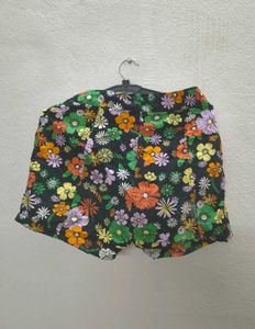 Retro Floral Print Shorts