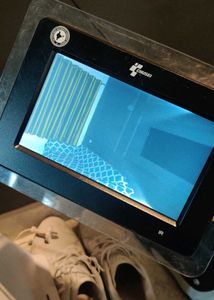 Digital Photo Frame with Clear Display