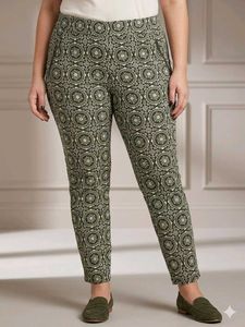 Tapered-fit trousers