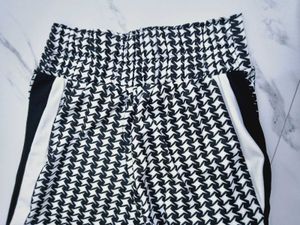 Houndstooth Print Leggings