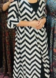 Black And White Stripped 2 Piece Kurta 🖤🤍
