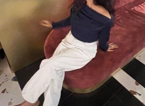 a white baggy jean