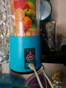 Juicer Potable Rechargeable Battery Blender