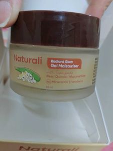 Naturali Radiant Glow  gel moisturizer