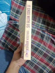 It Ends With Us by Colleen Hoover