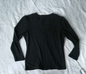 Its Very Beautiful N Comfortable Velvet Top