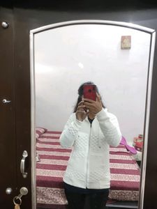 🎉 White Warm jacket 🥳