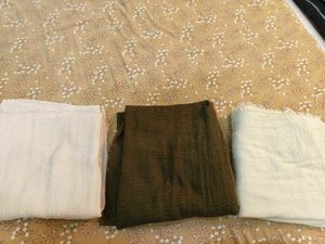 Chic Dupatta Set - Olive Green &amp; Cream