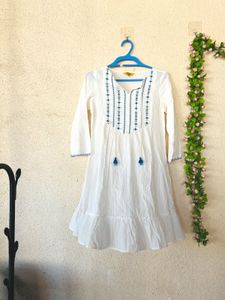 White Embroidered dress/kurta
